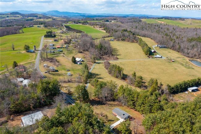 627 Saddle Mountain Church Rd, House other with 3 bedrooms, 1 bathrooms and null parking in Ennice NC | Image 45