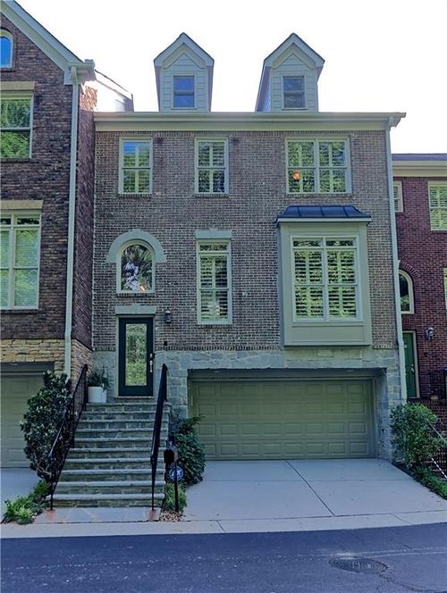 5569 Julian Pl, Sandy Springs, GA, 30342-1313 | Card Image