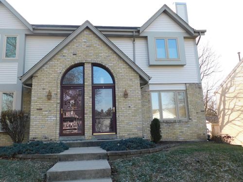 d-2009 Woodburn Road, WAUKESHA, WI, 53188 | Card Image