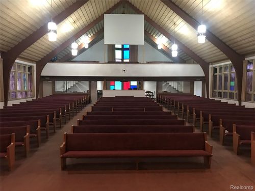 4075 E Atherton Rd, Burton, MI, 48519-1433 | Card Image