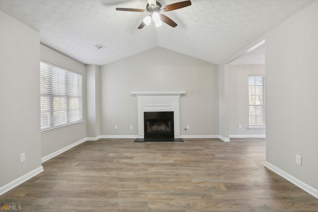 4522 High Grove Ct Nw, House other with 3 bedrooms, 2 bathrooms and 2 parking in Acworth GA | Image 4