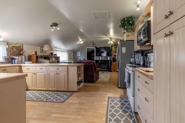 128 Main St, Home with 0 bedrooms, 0 bathrooms and null parking in Barons AB | Image 16