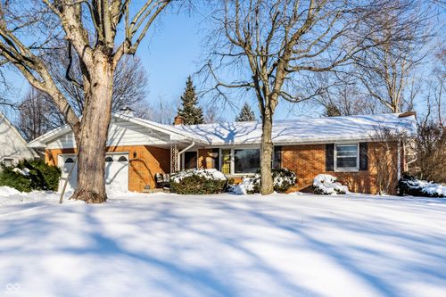 8270 E 12th St, Indianapolis, IN, 46219-4005 | Card Image