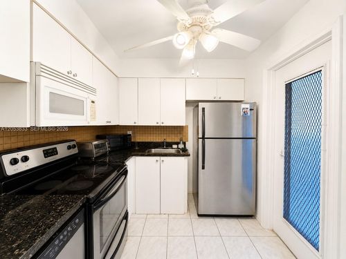 a3-2800 Ne 203rd Street, Aventura, FL, 33180 | Card Image