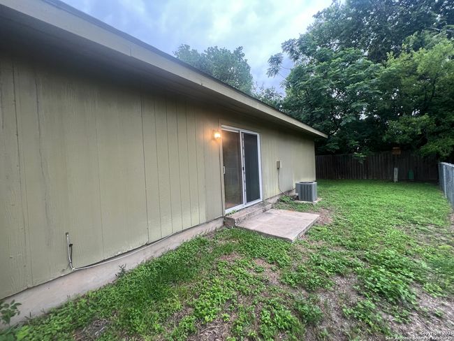 1524 Shannon Cir, Home with 2 bedrooms, 1 bathrooms and null parking in New Braunfels TX | Image 23