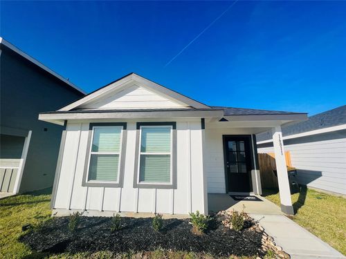 16811 N Marie Village Dr, Conroe, TX, 77306-1407 | Card Image