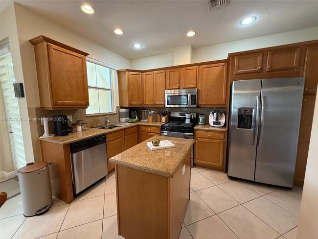 3390 - 3390 Nw 124 Th Ter, House other with 4 bedrooms, 4 bathrooms and null parking in Sunrise FL | Image 9