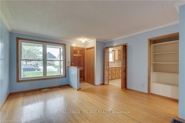 353A Manitoba St, House attached with 2 bedrooms, 0 bathrooms and 1 parking in London ON | Image 5