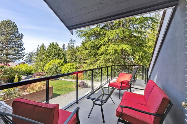 6020 Glenwynd Place, House other with 4 bedrooms, 2 bathrooms and null parking in West Vancouver BC | Image 27