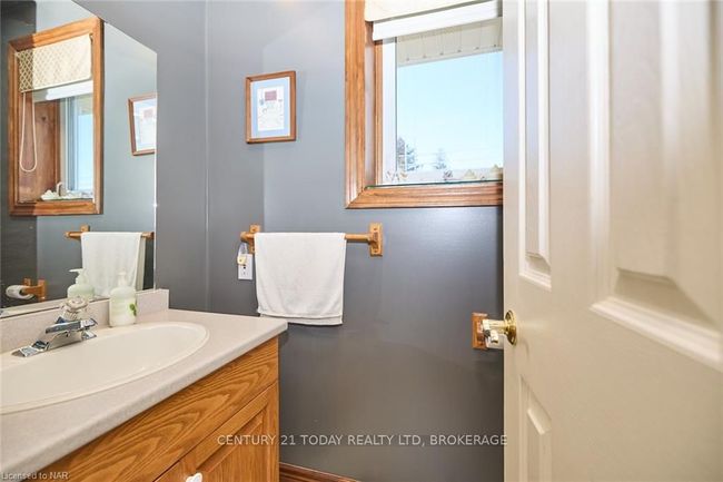 1284 Line 7 Rd, House other with 3 bedrooms, 2 bathrooms and 10 parking in Niagara on the Lake ON | Image 26