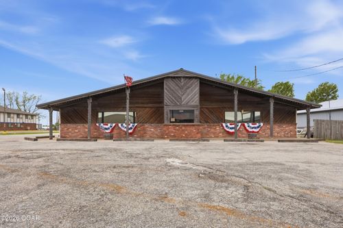 2447 Military Ave, Baxter Springs, KS, 66713-2326 | Card Image
