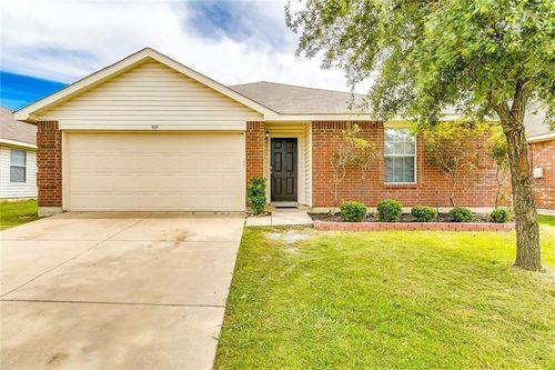 909 Poncho Ln, Haslet, TX, 76052-4879 | Card Image
