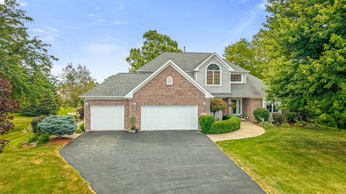 2808 Stinson St, Poplar Grove, IL, 61065-8249 | Card Image