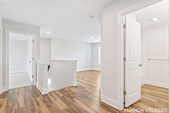 Hang out spot upstairs | Image 26