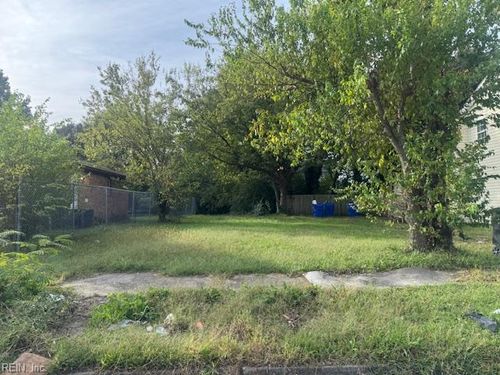 1505 Highland Ave, Portsmouth, VA, 23704-6835 | Card Image