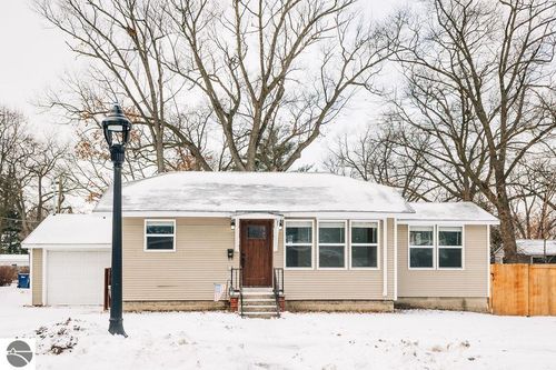 210 Rose Street, Traverse City, MI, 49686 | Card Image