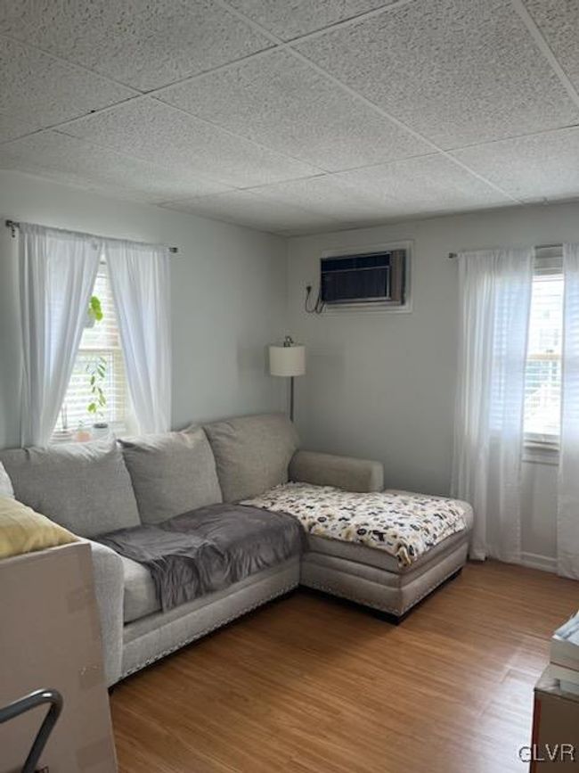 210 W Main St, Home with 8 bedrooms, 7 bathrooms and 1 parking in Pen Argyl PA | Image 19