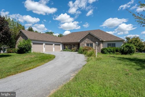 166 Huntingwood Dr, Lancaster, PA, 17602-1391 | Card Image