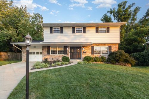 2433 Ambassador Dr, Cincinnati, OH, 45231-1872 | Card Image