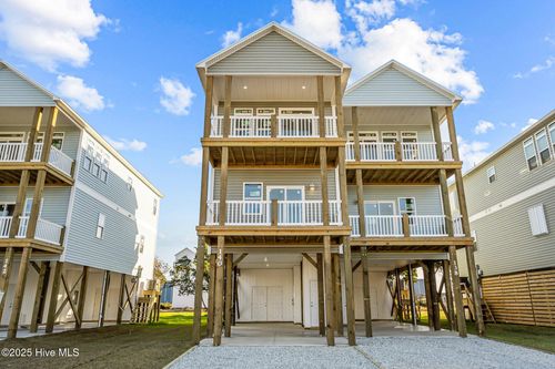 138 Sea Gull Ln, N Topsail Beach, NC, 28460-8288 | Card Image