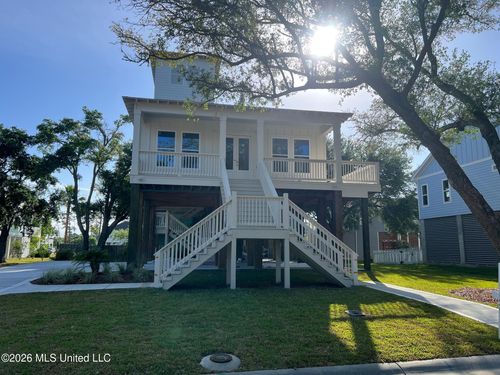 120 Beach View Dr, Pass Christian, MS, 39571-3504 | Card Image