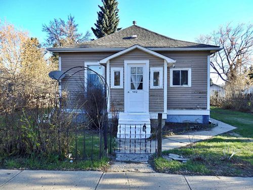 4812 51 Ave, Vermilion, AB, T9X1T3 | Card Image