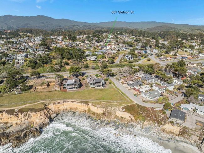 651 Stetson St, House other with 3 bedrooms, 2 bathrooms and 2 parking in Moss Beach CA | Image 34