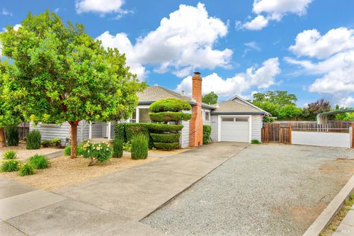 233 Dechene Ave, Sonoma, CA, 95476-3612 | Card Image