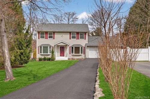 82 Walton Ter, Monroe, NY, 10950-1213 | Card Image