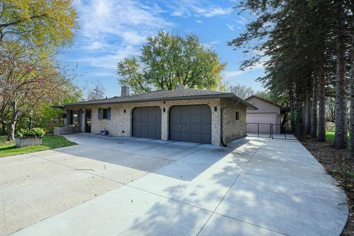 31 Pleasantview Court, GRAND CHUTE, WI, 54914 | Card Image