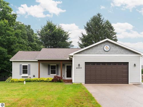 4800 Birdie Lane, Traverse City, MI, 49685 | Card Image
