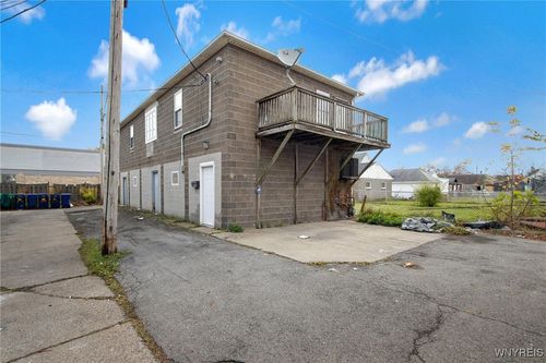 639 17th St, Niagara Falls, NY, 14301-2217 | Card Image