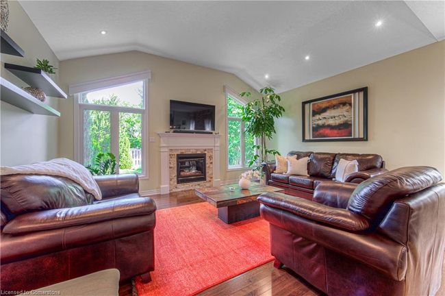 56 Marriott Pl, House other with 3 bedrooms, 4 bathrooms and 4 parking in Paris ON | Image 11