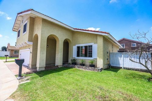 1560 Cavern Point Ct, Chula Vista, CA, 91911-6105 | Card Image