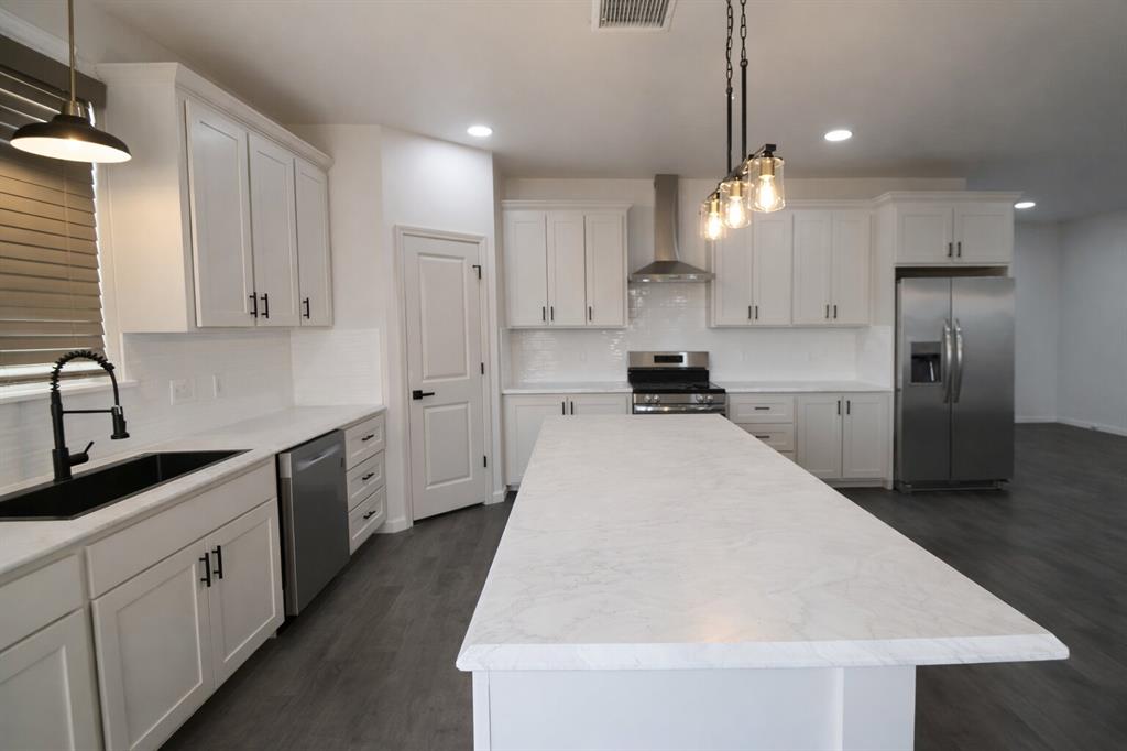 Residential Lease in Cashion 2