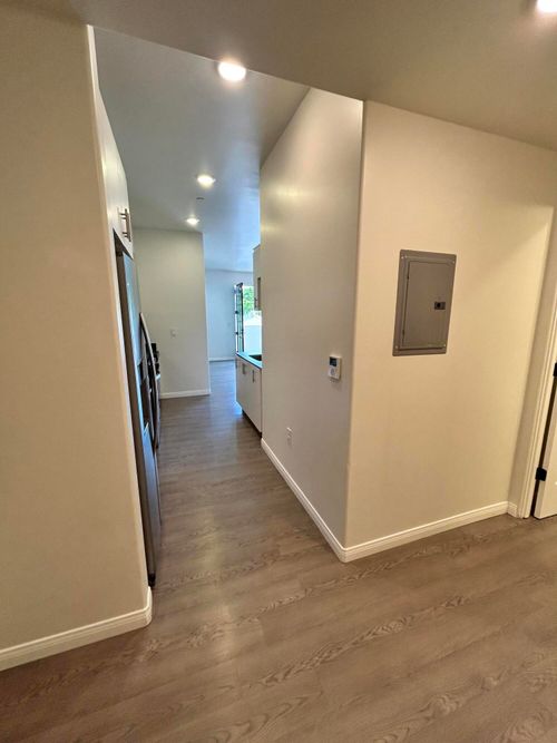 203-414 Chapala St, Santa Barbara, CA, 93101-3410 | Card Image