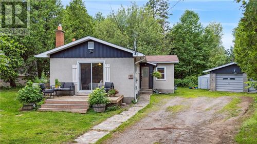 11 Michael St, Lively, ON, P3Y1N1 | Card Image