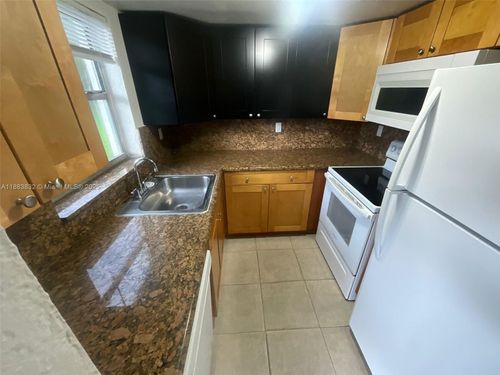 apt-2-3090 Coral Springs Dr, Coral Springs, FL, 33065-3845 | Card Image
