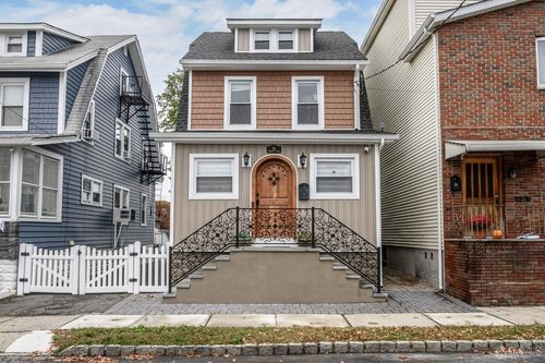 29 Prospect Pl, Belleville, NJ, 07109-2526 | Card Image