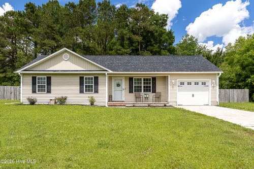 101 Woodbury Farm Dr, Jacksonville, NC, 28540-6215 | Card Image