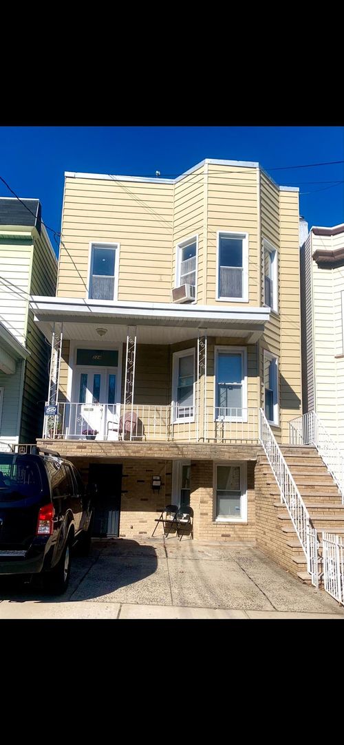 2-224 Oak St, Weehawken, NJ, 07086-5612 | Card Image