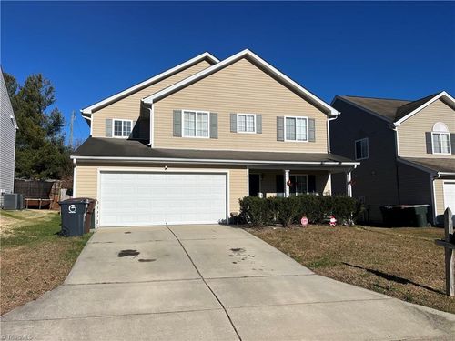 811 Stockport Way, Mc Leansville, NC, 27301-9279 | Card Image