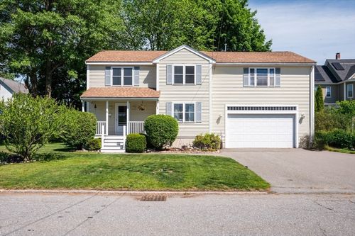 11 Fleming St, Lowell, MA, 01851-3912 | Card Image