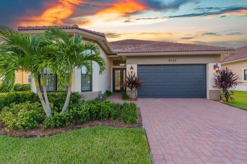 9121 Porto Way, Parkland, FL, 33076-4696 | Card Image