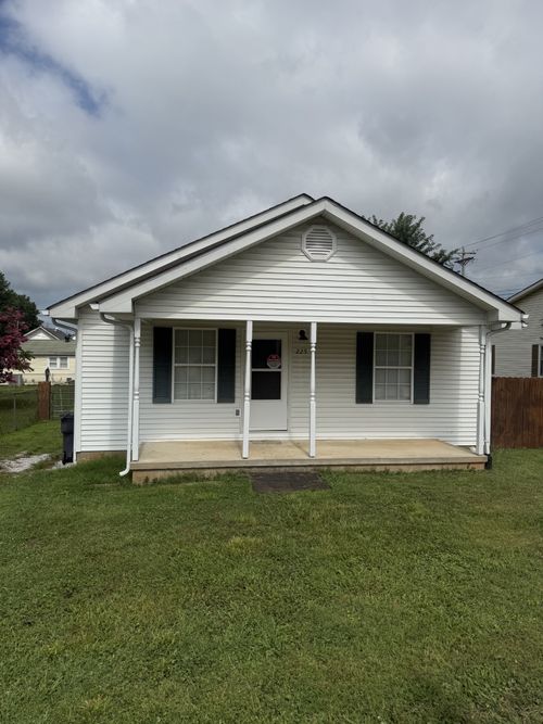 225 Rebel Hill St, Mc Minnville, TN, 37110-2078 | Card Image