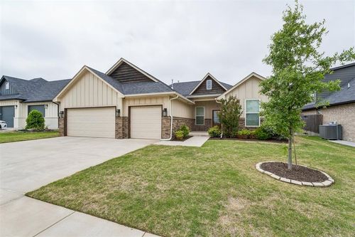 9305 Taggert Lane, Yukon, OK, 73099 | Card Image