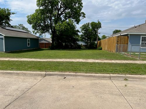 933 E Maddox Avenue, Fort Worth, TX, 76104 | Card Image