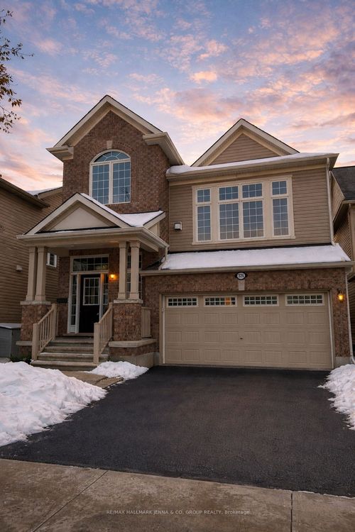 326 Gallantry Way, Stittsville, ON, K2S0P8 | Card Image