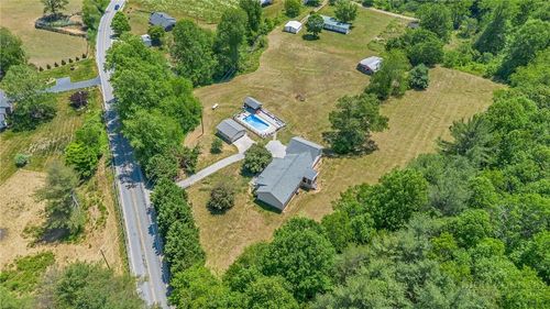10755 N Nc Hwy16, Millers Creek, NC, 28651 | Card Image