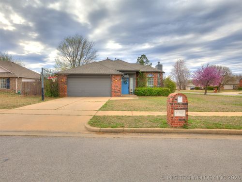 11702 Gum Ave, Jenks, OK, 74037-5010 | Card Image
